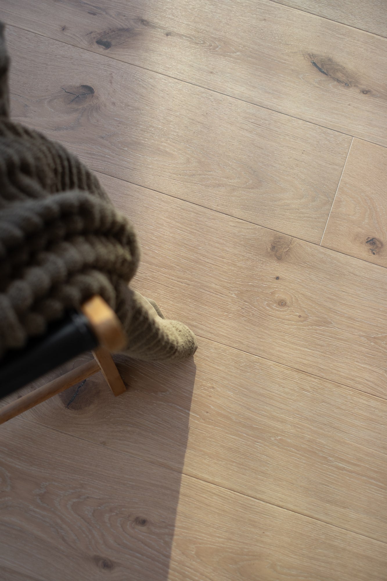 Eksklusiv Eg Plankegulv RUSTIK, Hvid mat lak