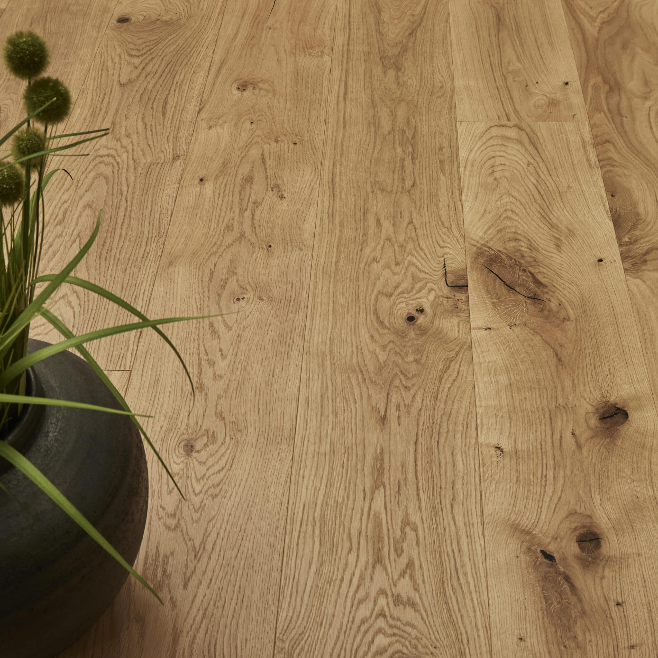 Eksklusiv Eg Plankegulv RUSTIK, Mat klar lak