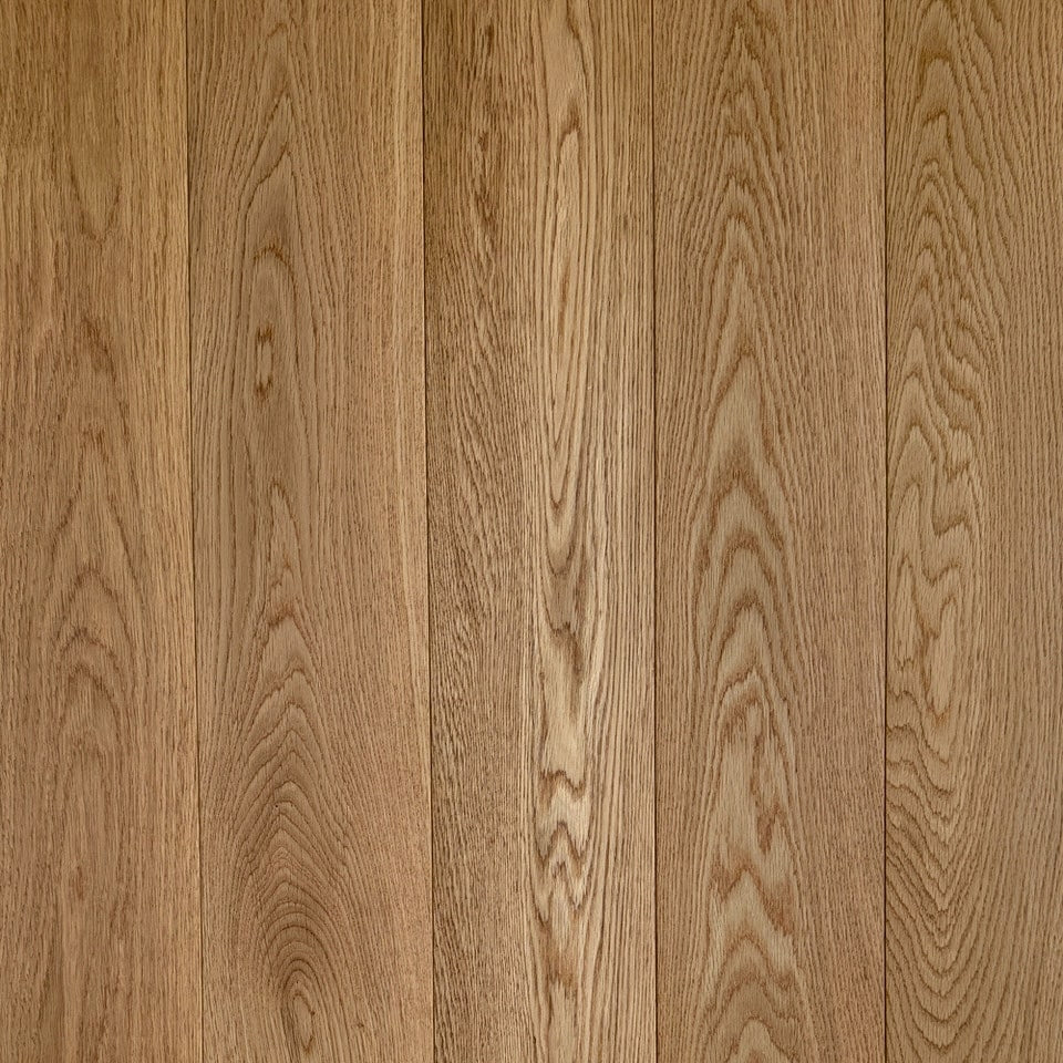 Eg eksklusivt trægulv i planker mat lak natursortering