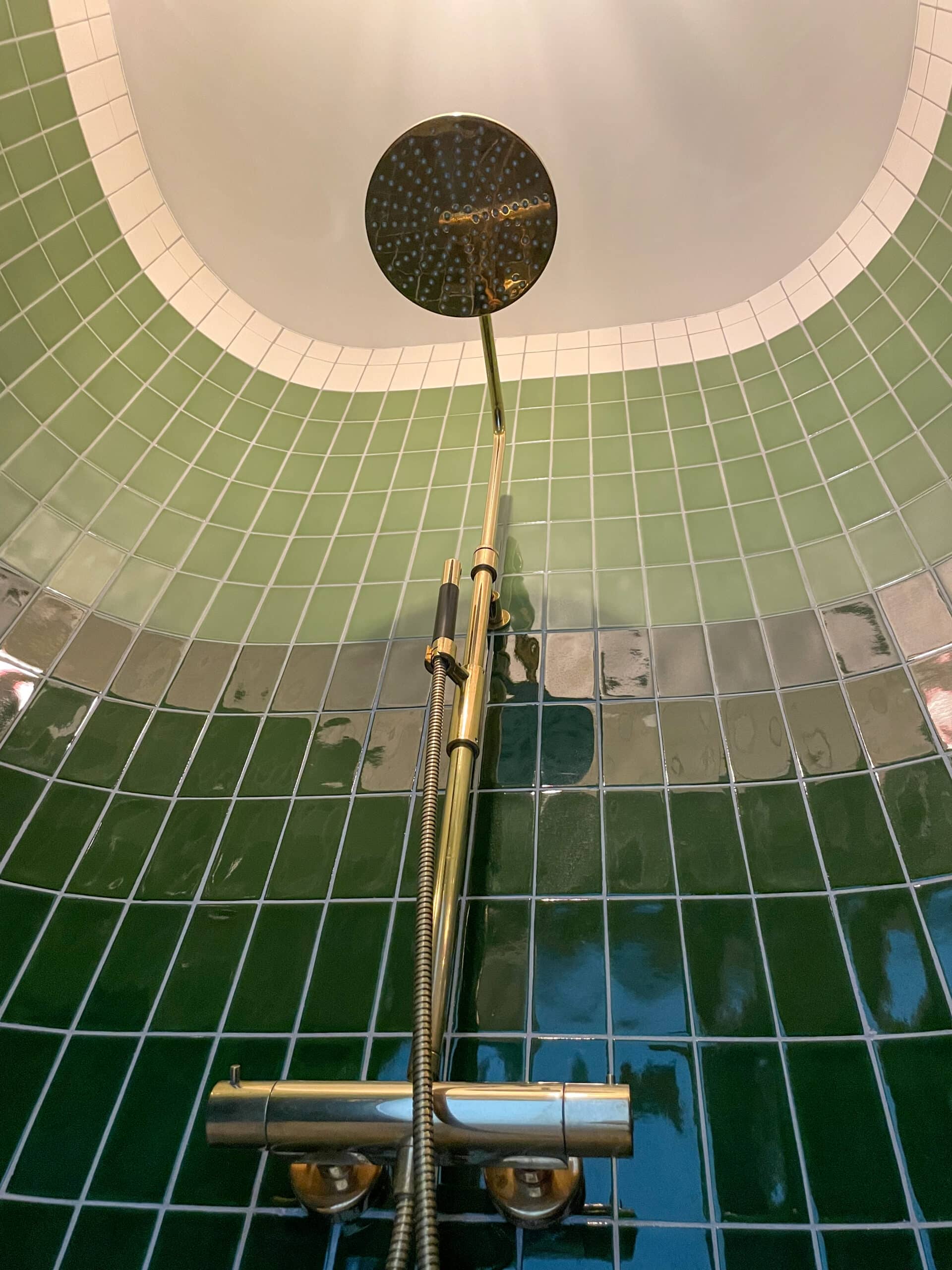 Grønne vintage XB vægfliser i rektangulære former