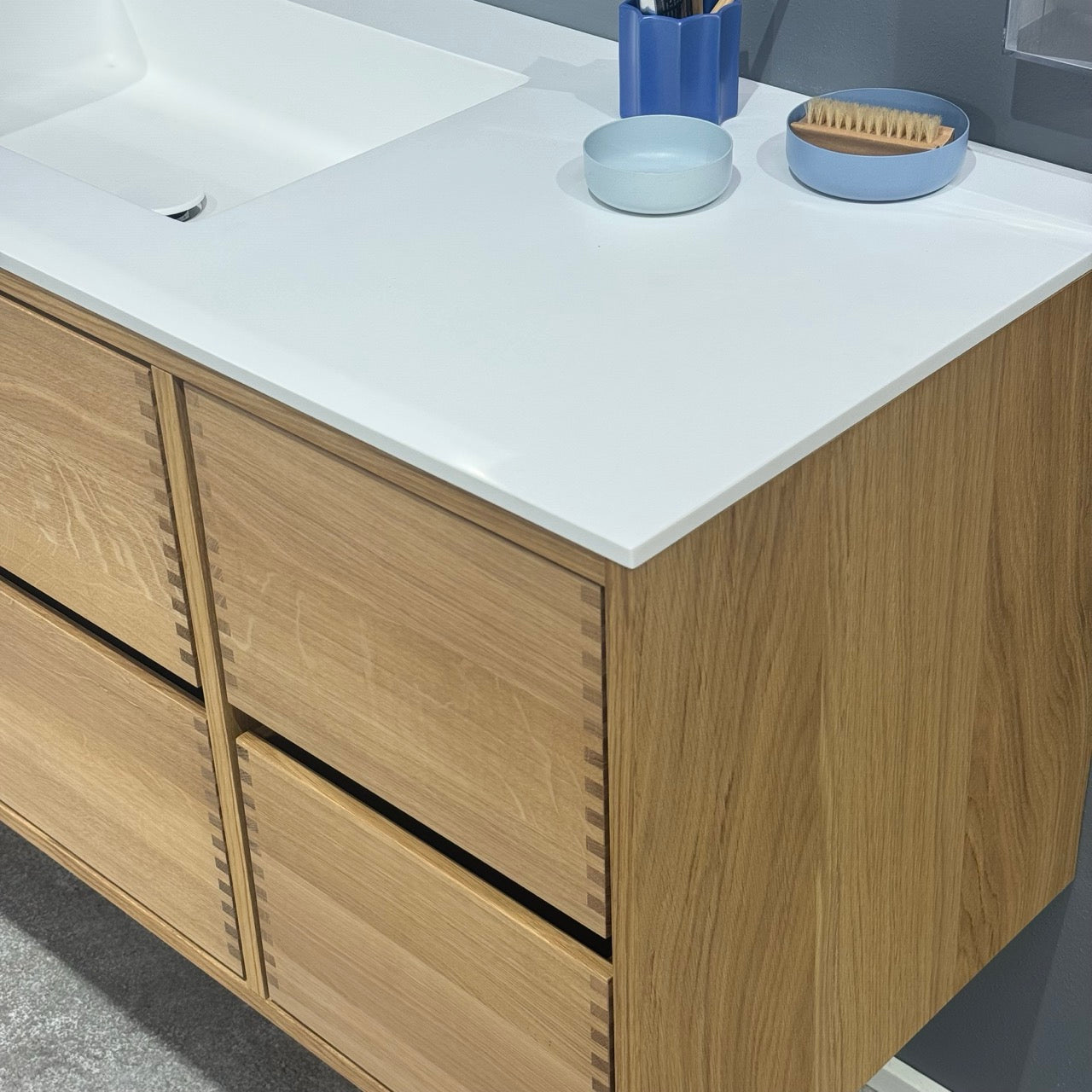 Nr. 4915 Snedker badmøbel 140 cm - Udstillingsmodel