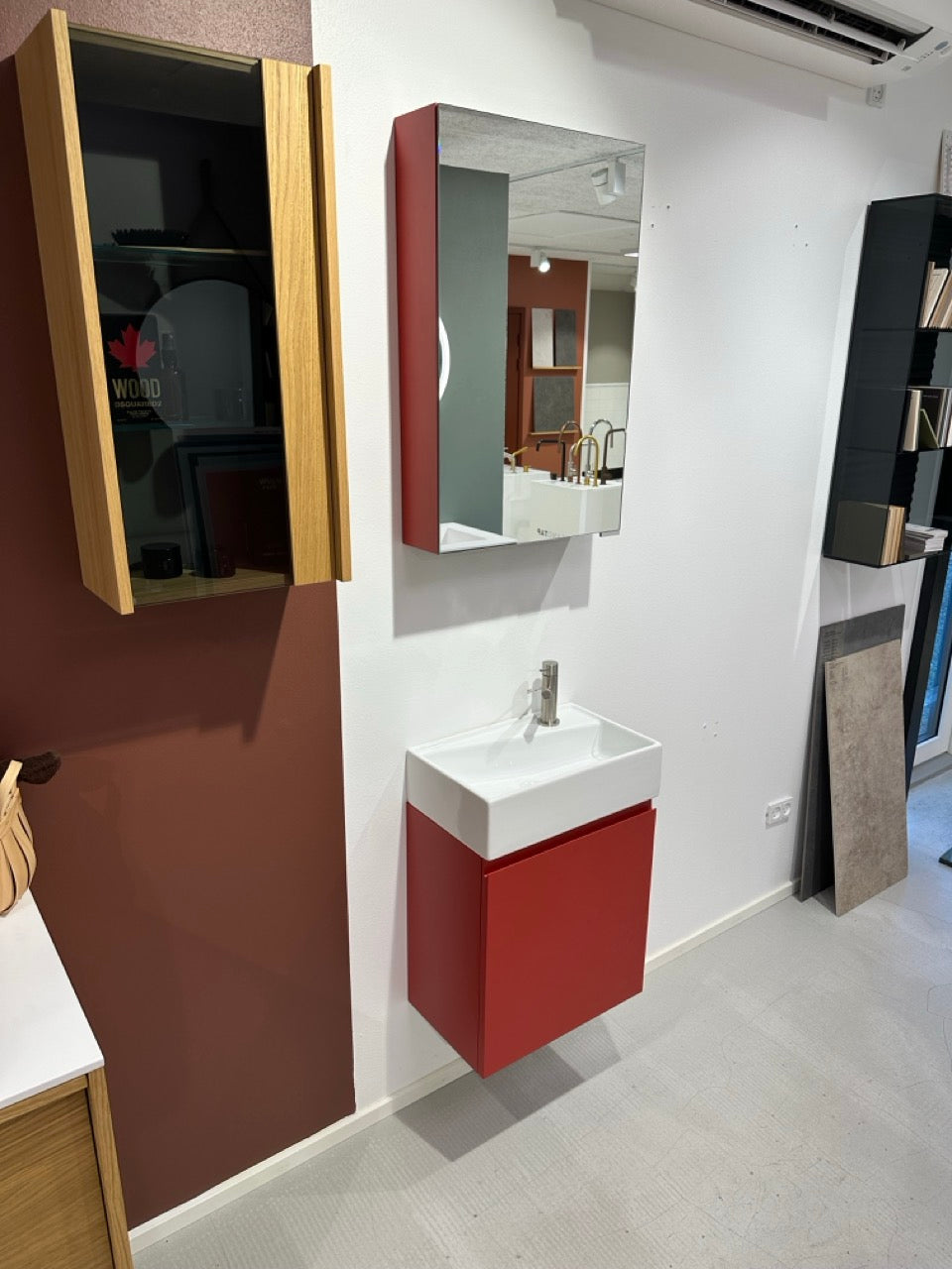 Milano 45cm inkl. spejlskab - Udstillingsmodeller