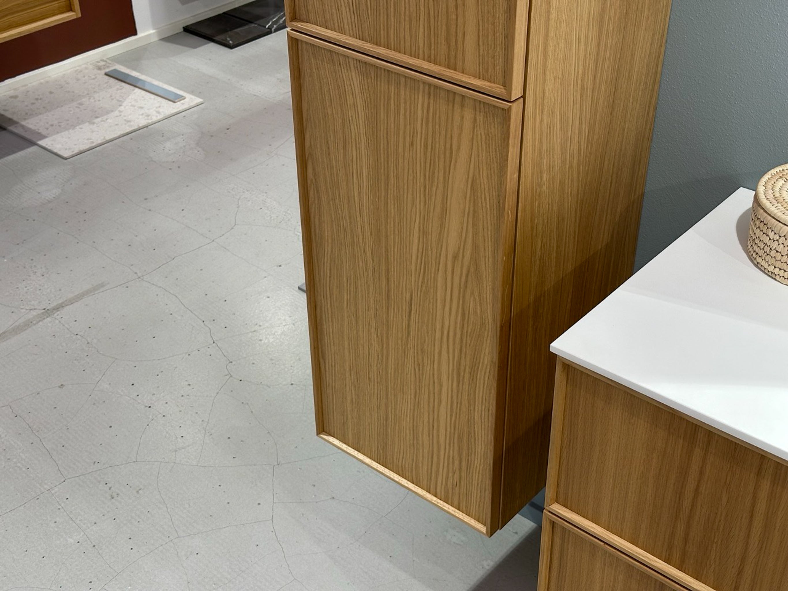 Shaker højskab med låger 40 x 156 cm