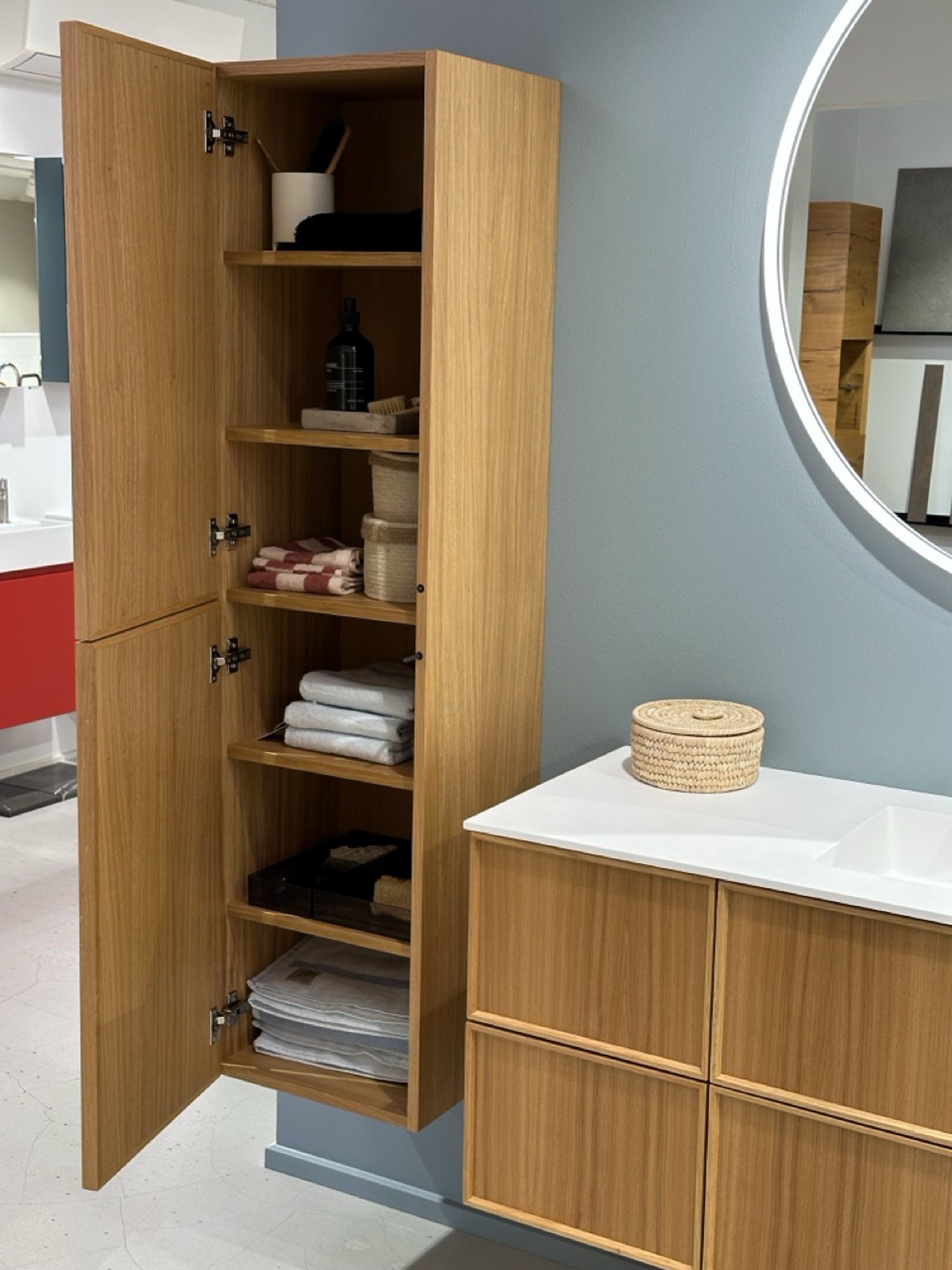 Shaker højskab med låger 40 x 156 cm