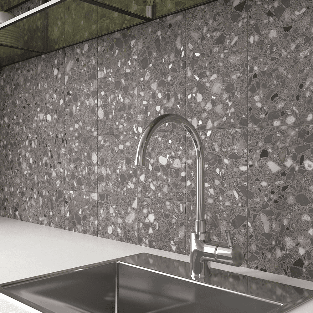 Andy flisen i farven Anthracite med Terrazzo overflade