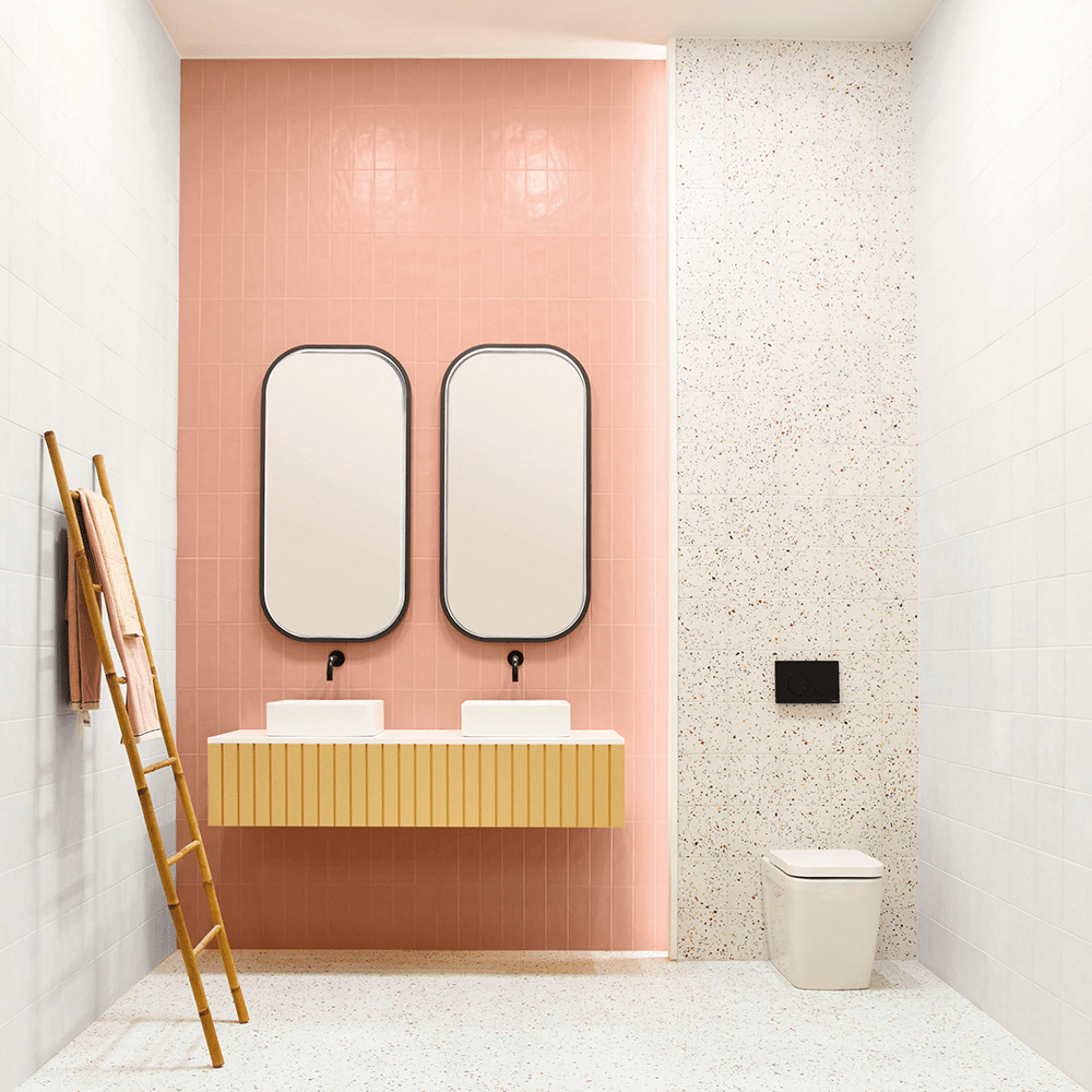 Andy flisen i farven White med Plain og Terrazzo overflade