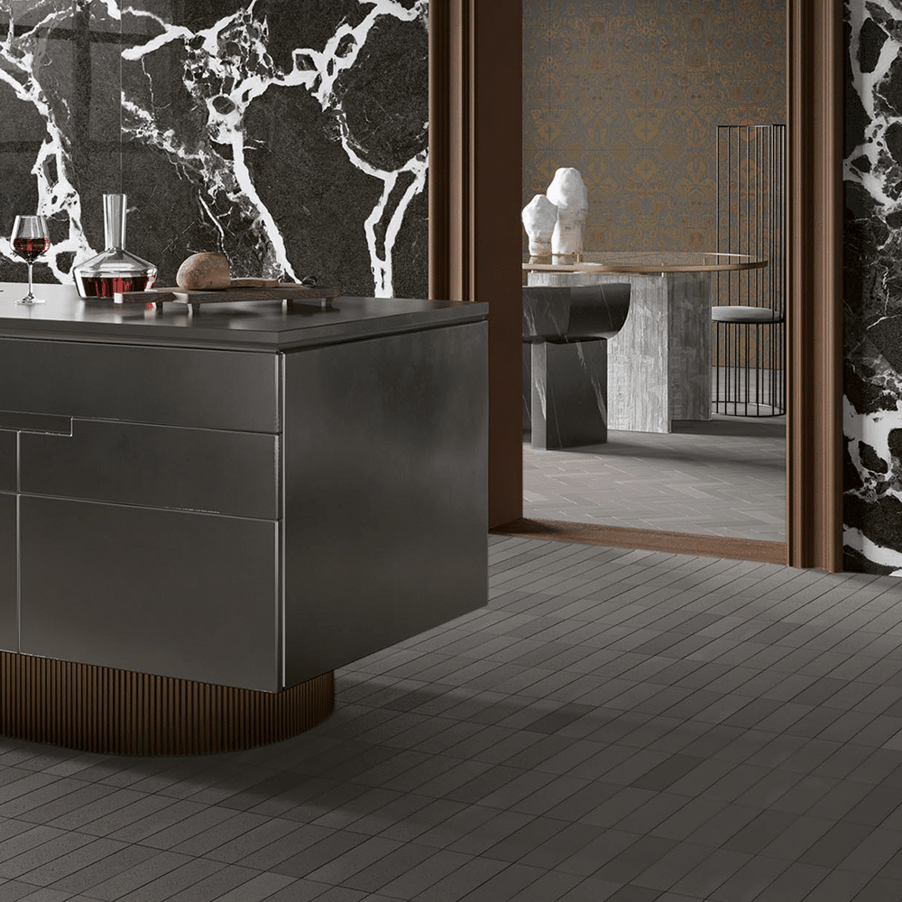 Solid flisen i farven Antrax