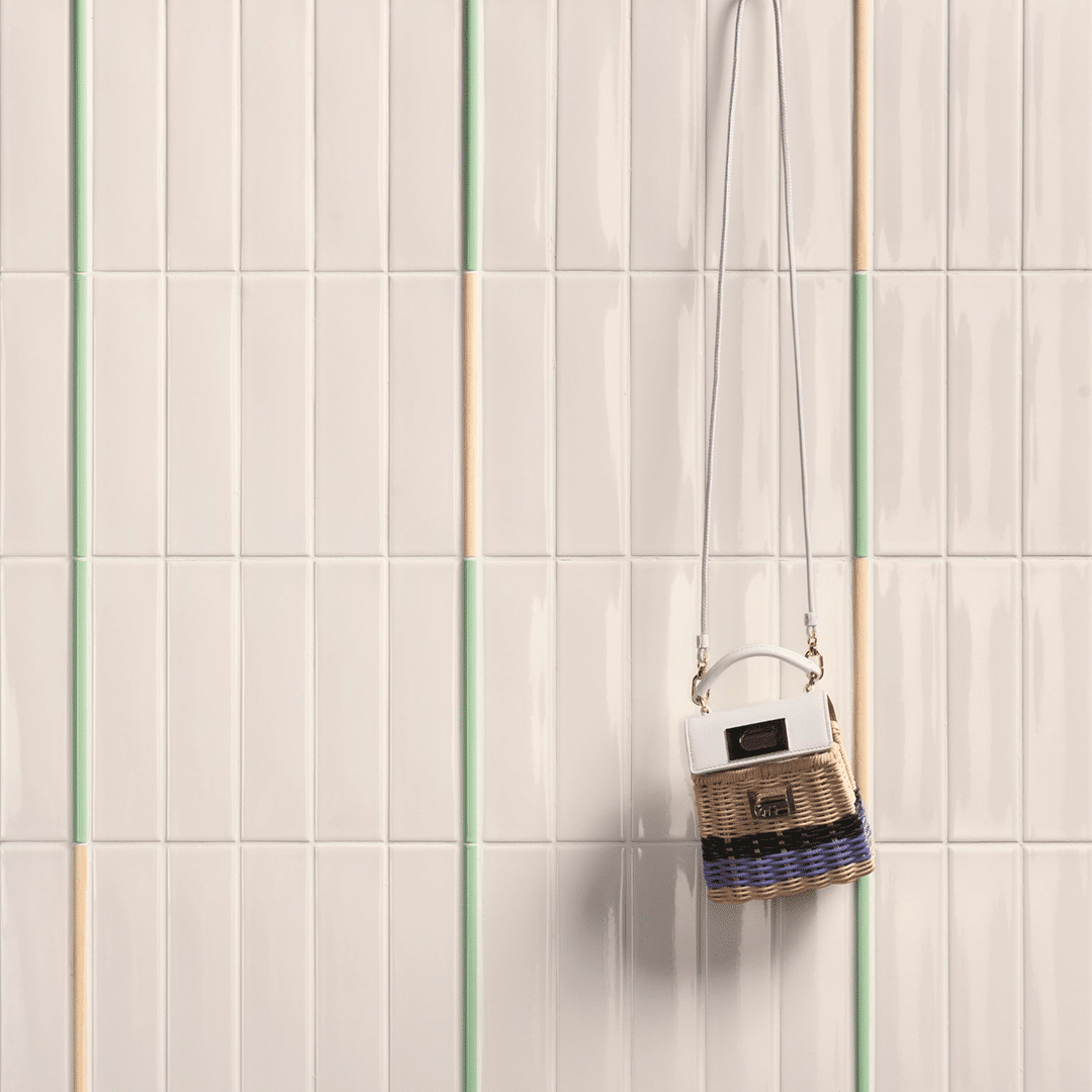 App flisen i farverne White og Aloe