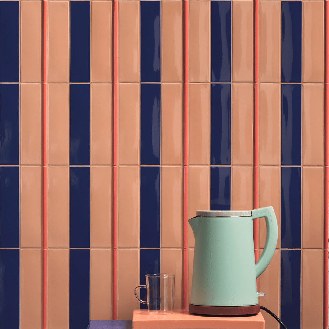 App flisen i farverne Nude, Ocean og Berry