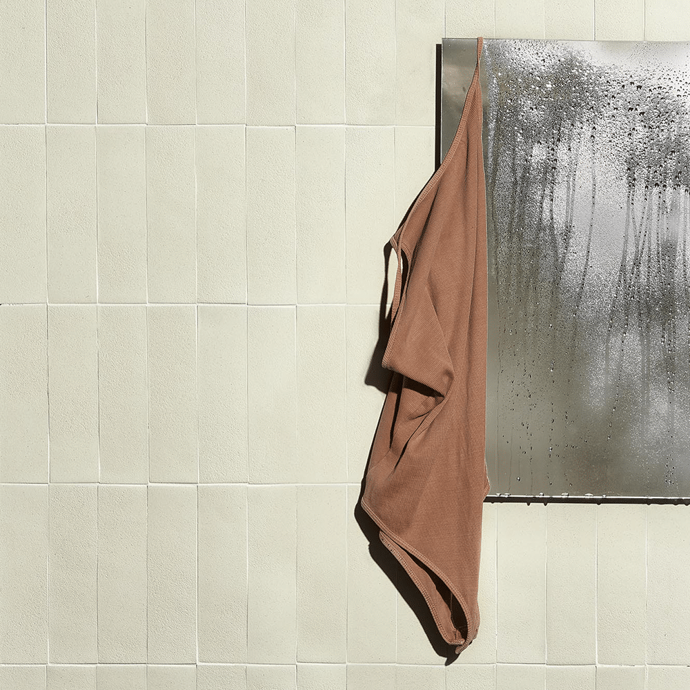 Solid flisen i farven Ivory