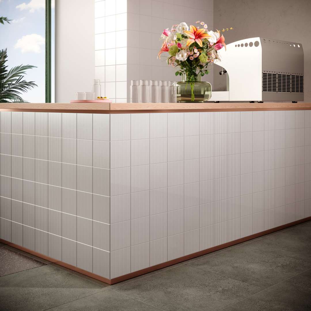 Trillo flisen i begge overflader i farven Platinum