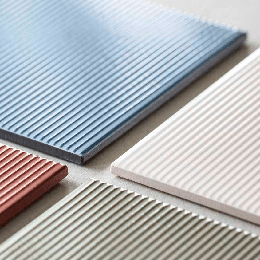 Trillo flisen med riflet overflade i farverne Brick, Olive, Aqua og Platinum