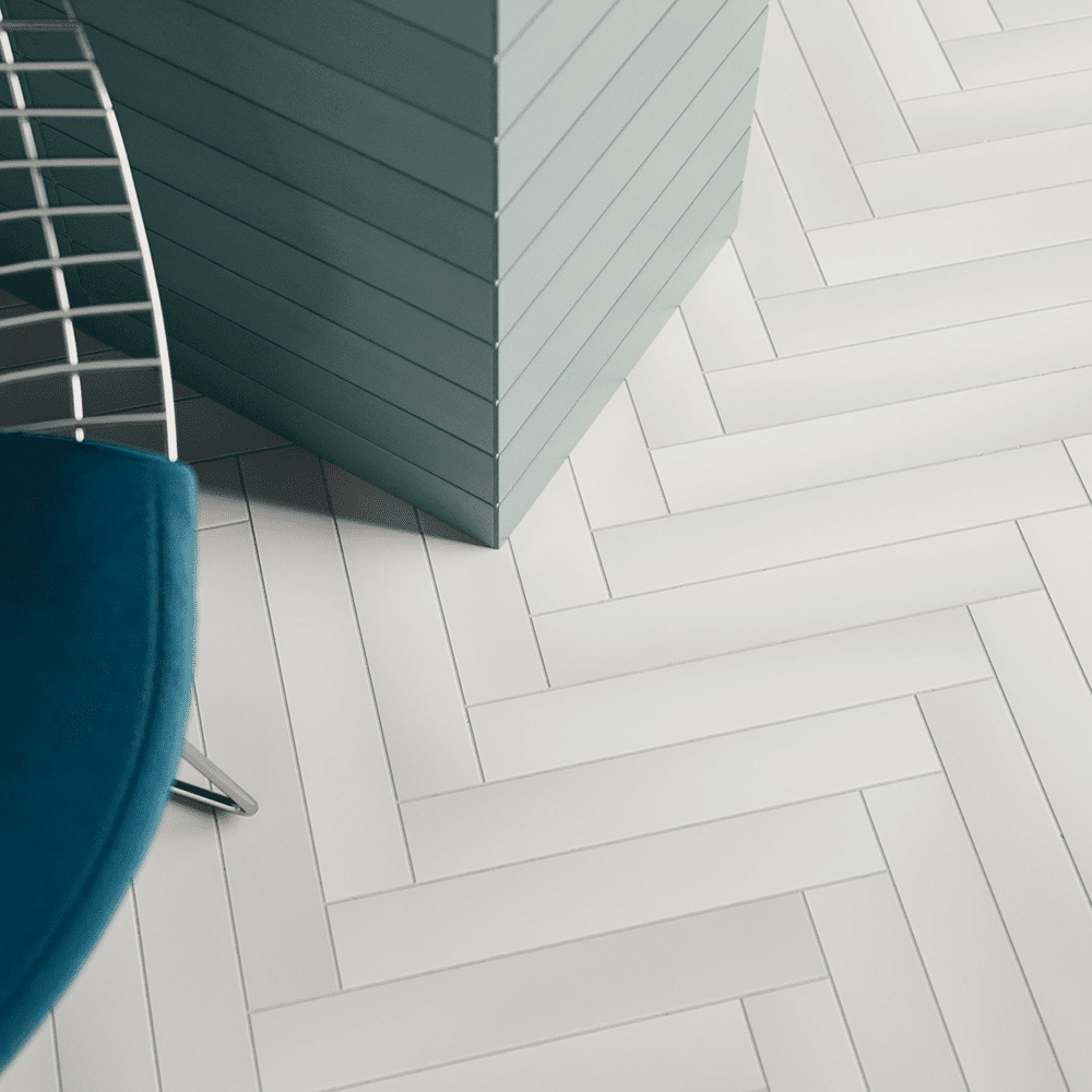 Piggo flisen i farven Bianco