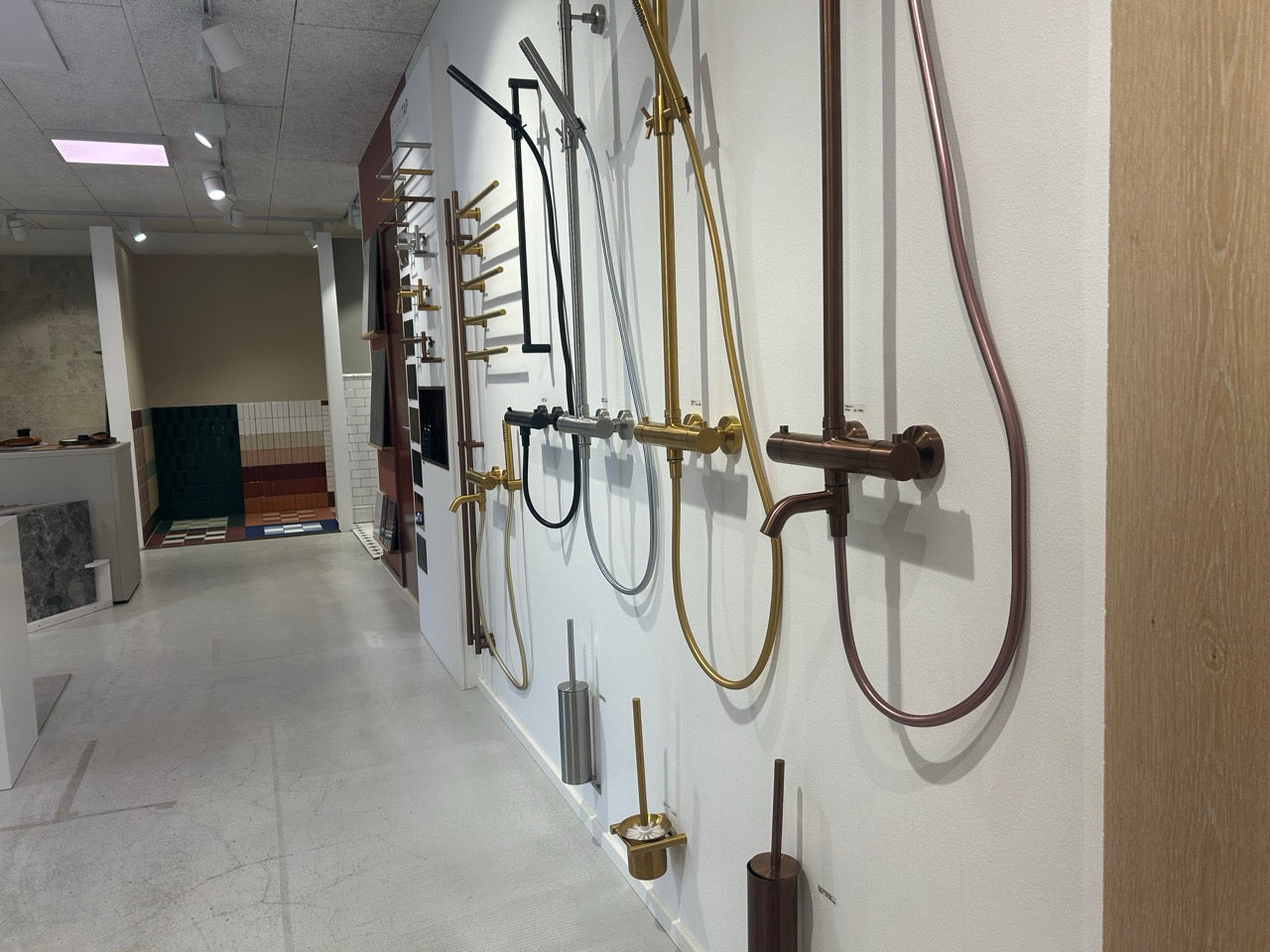 bruse armatur i farver