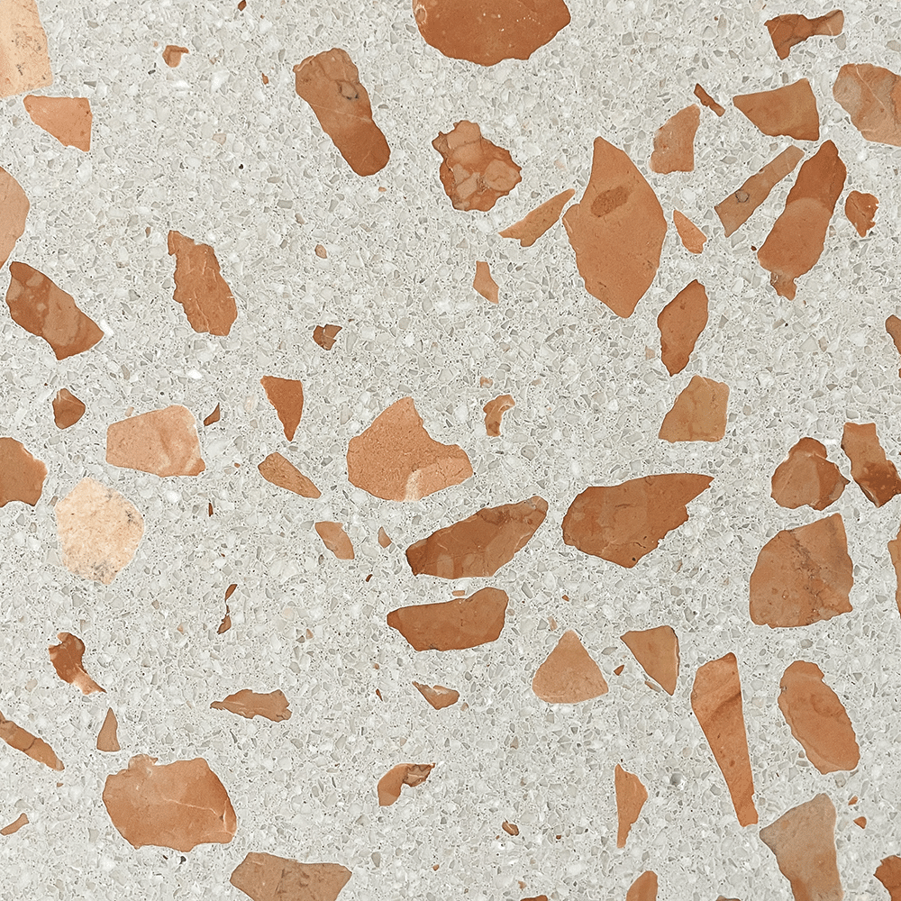 Terrazzo Raw 070 med orange sten Sokkelkant