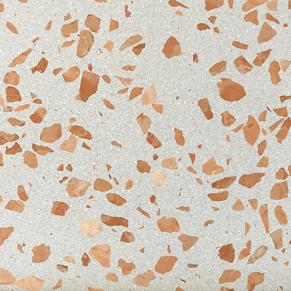 Terrazzo Raw 070 med orange sten Sokkelkant