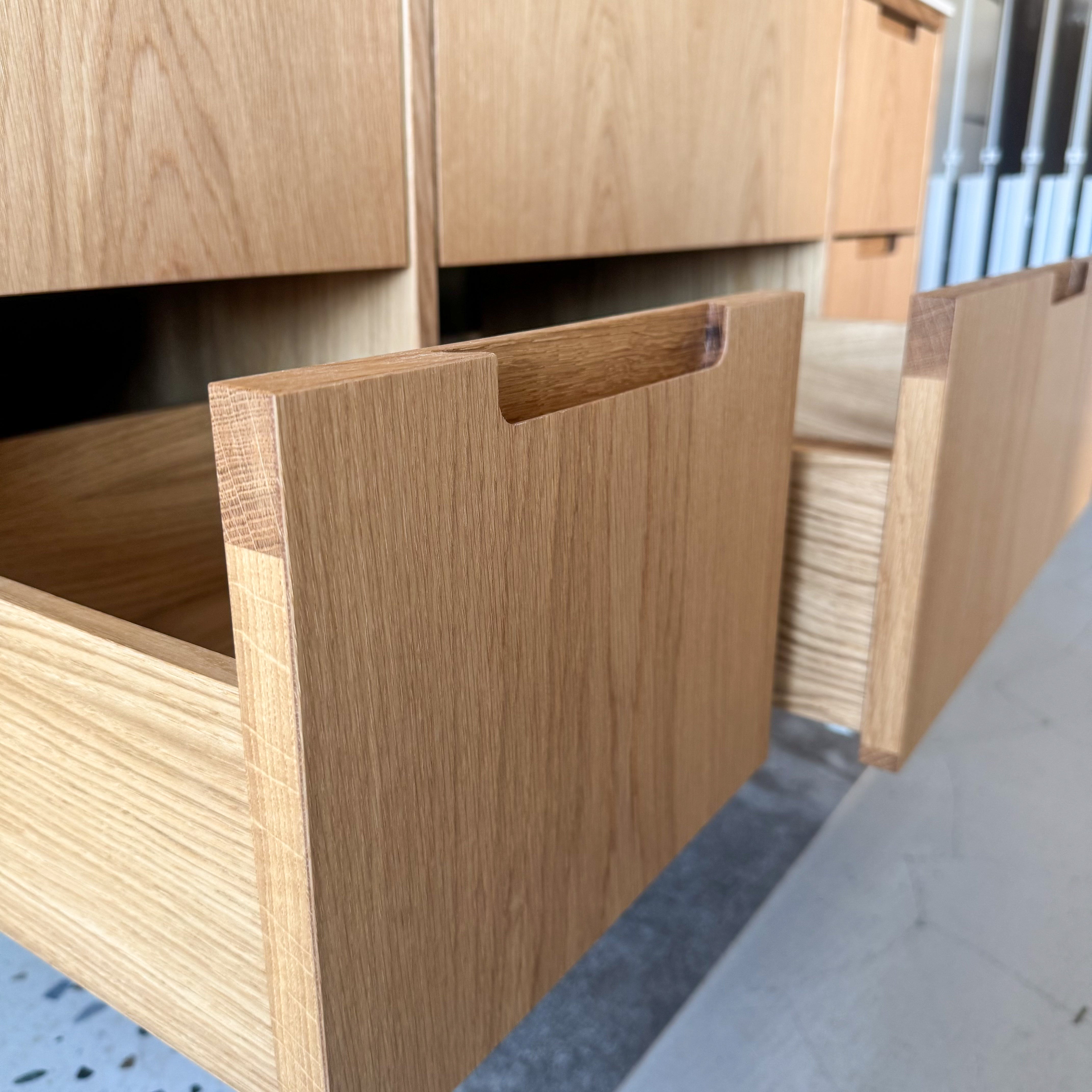 ALMA 3915 Snedker Badmøbel - Lys - 140 x 50 cm