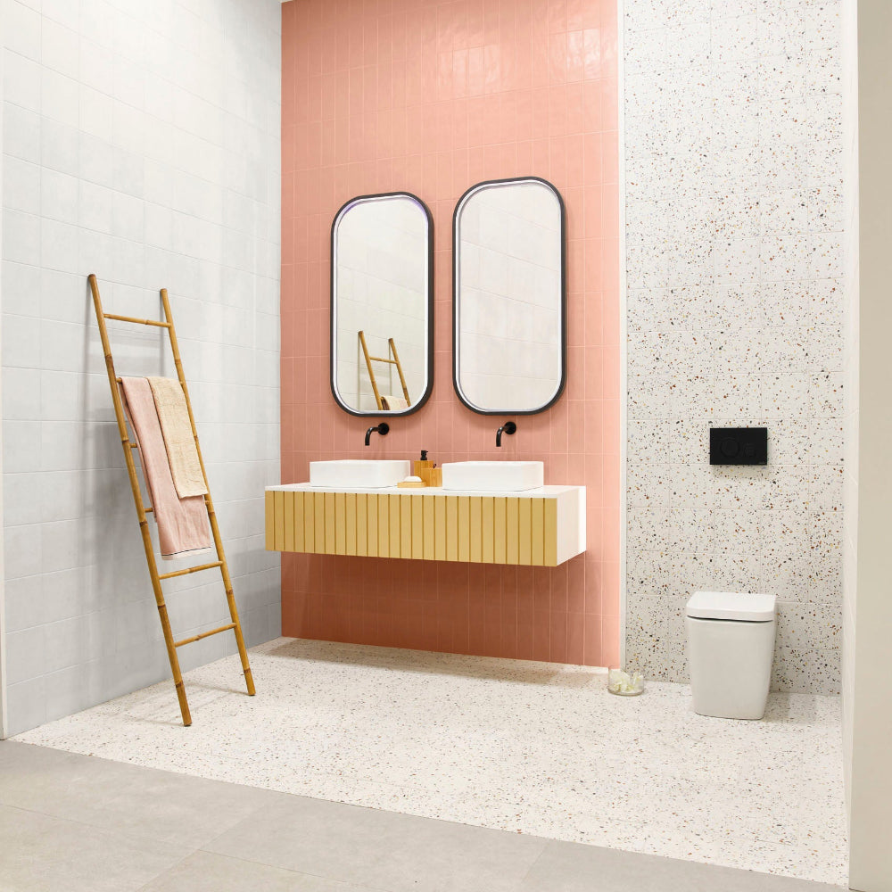 Andy med plain og terrazzolook