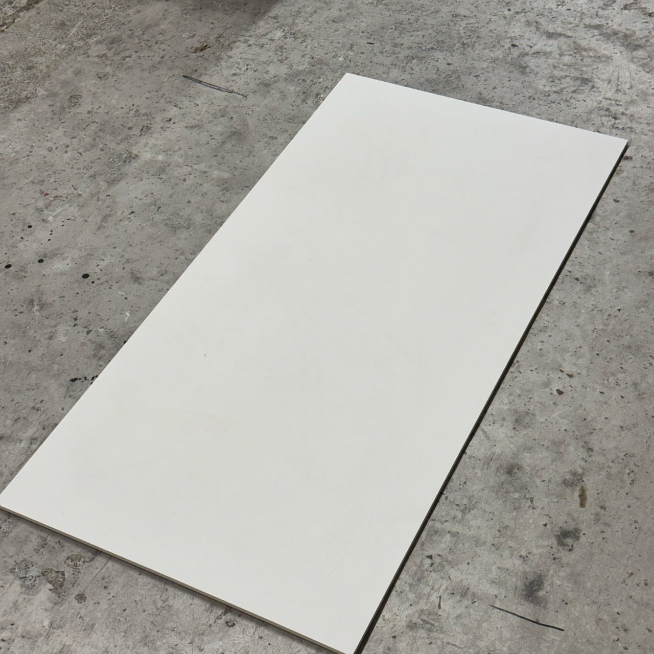 Pigmenta White - 60 x 120 cm (8,64 m2)