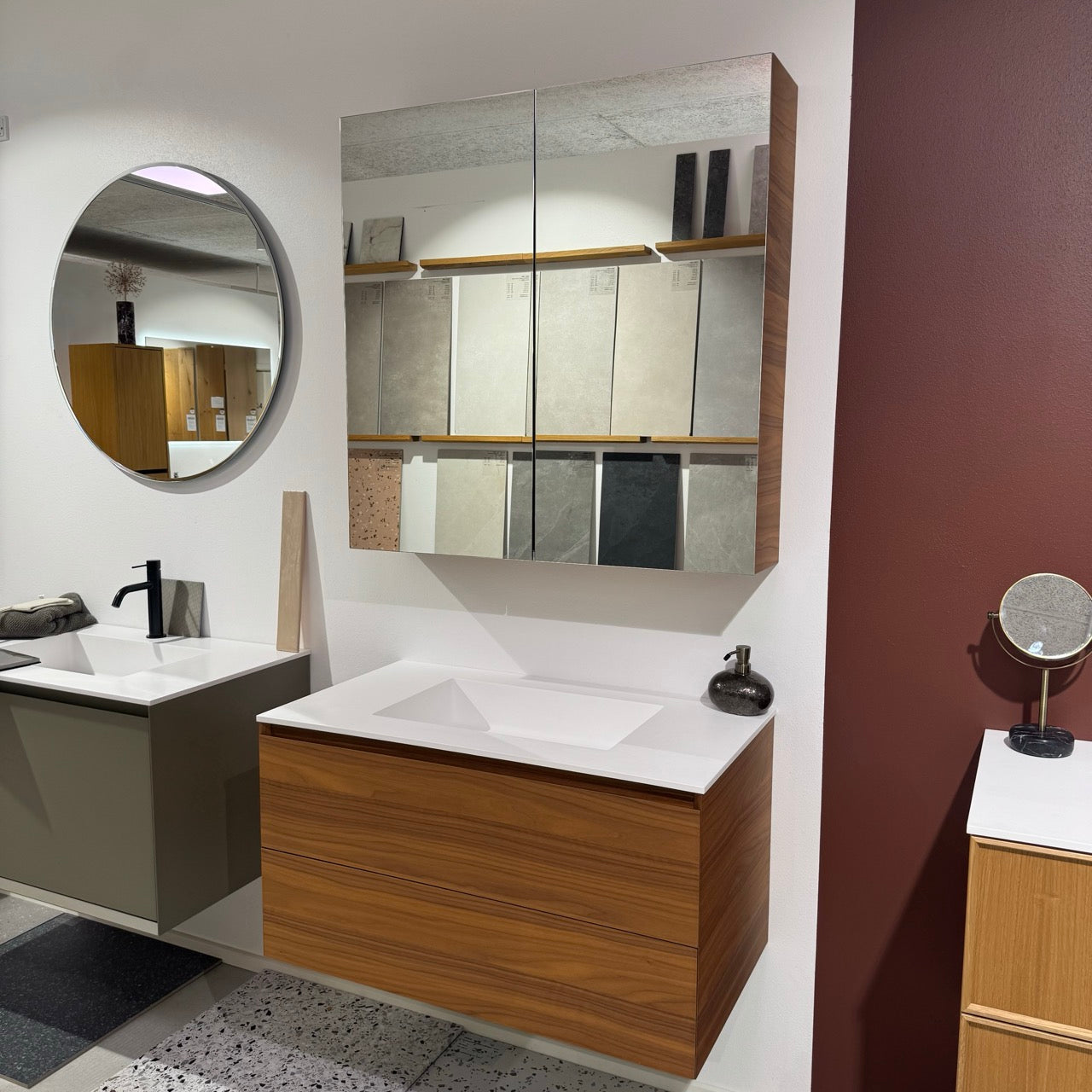 Outlet - Enzo 90 cm badmøbel inkl. spejlskab - Udstillingsmodeller