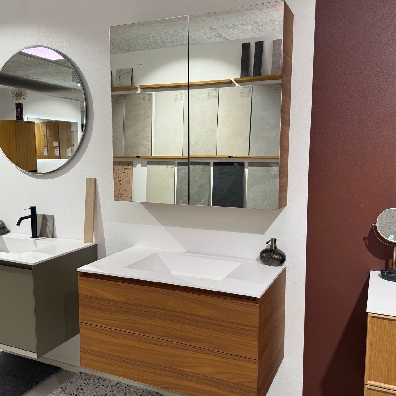 Outlet - Enzo 90 cm badmøbel inkl. spejlskab - Udstillingsmodeller