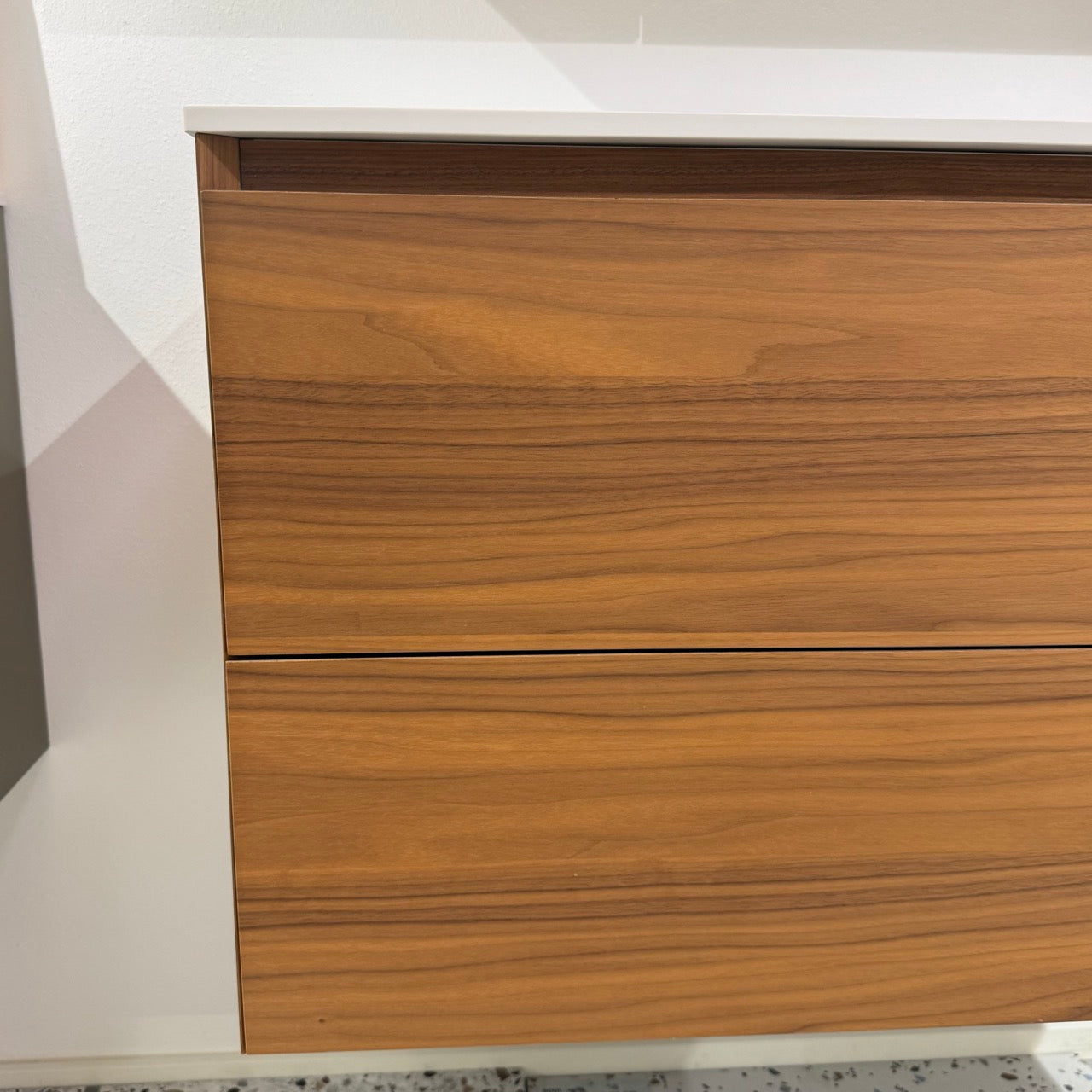 Outlet - Enzo 90 cm badmøbel inkl. spejlskab - Udstillingsmodeller