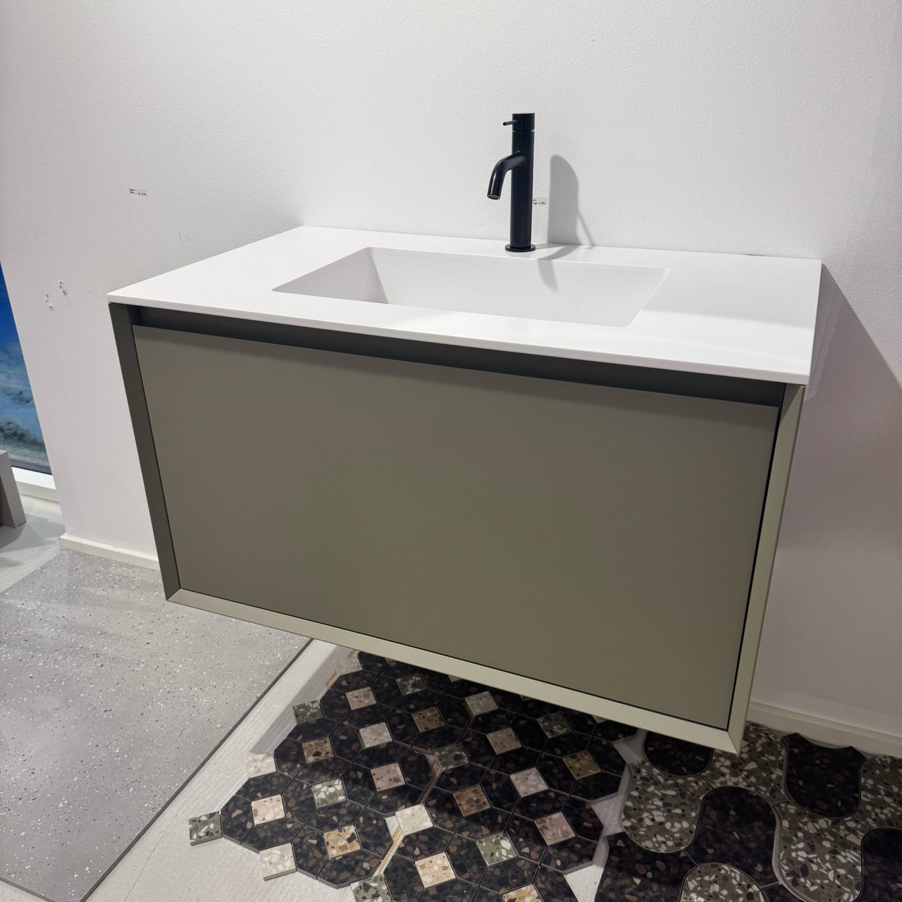 Outlet - Frame Oliva 90 cm - Udstillingsmodel