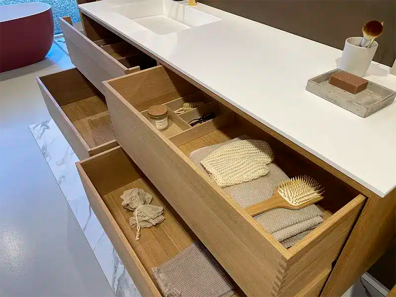 Nr. 4904 Snedker badmøbel 140 cm HØJRE