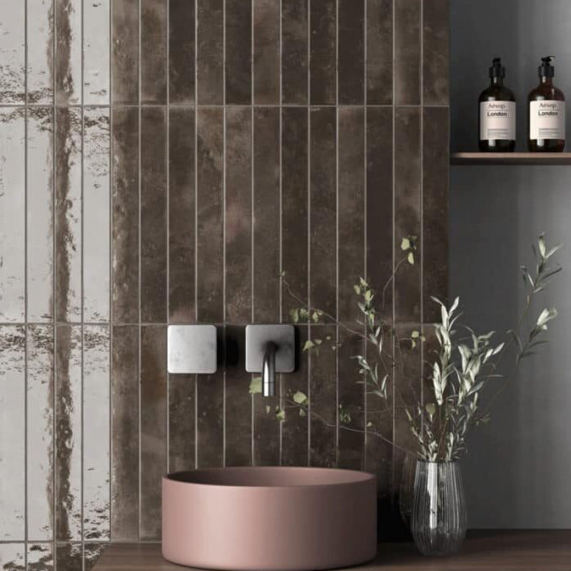 aflang blank vægflise i sort