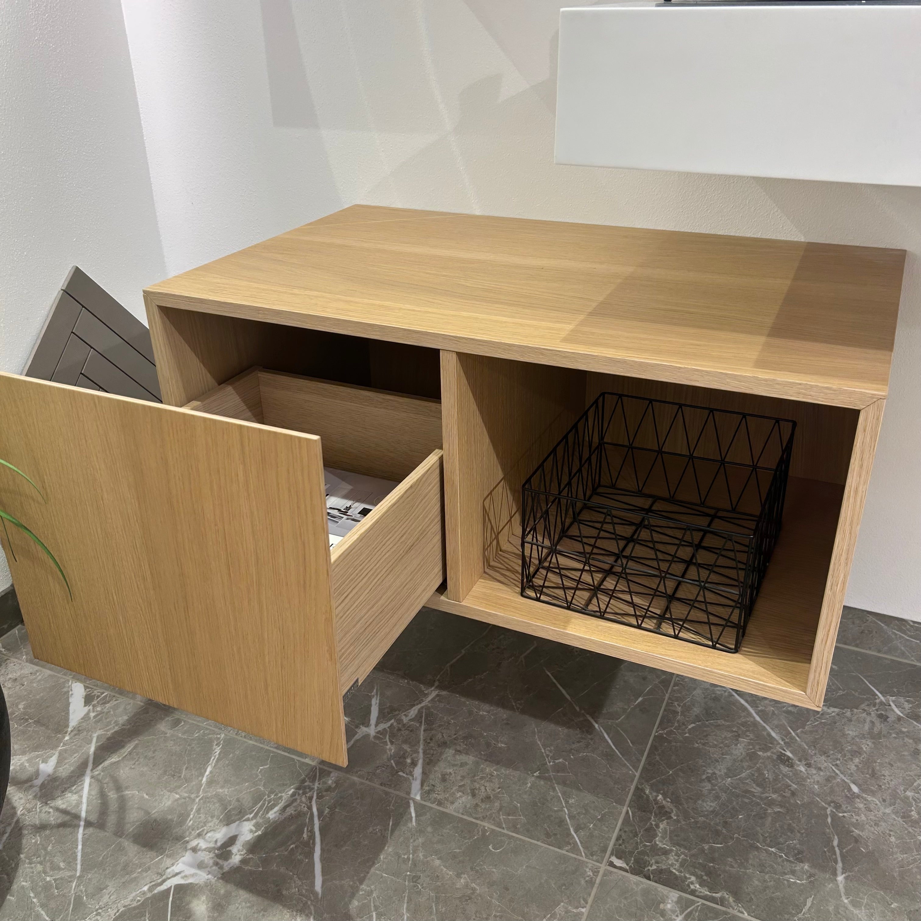 OUTLET - Rovere Naturale Møbelsæt med Væghængt Vask & Opbevaringsskabe