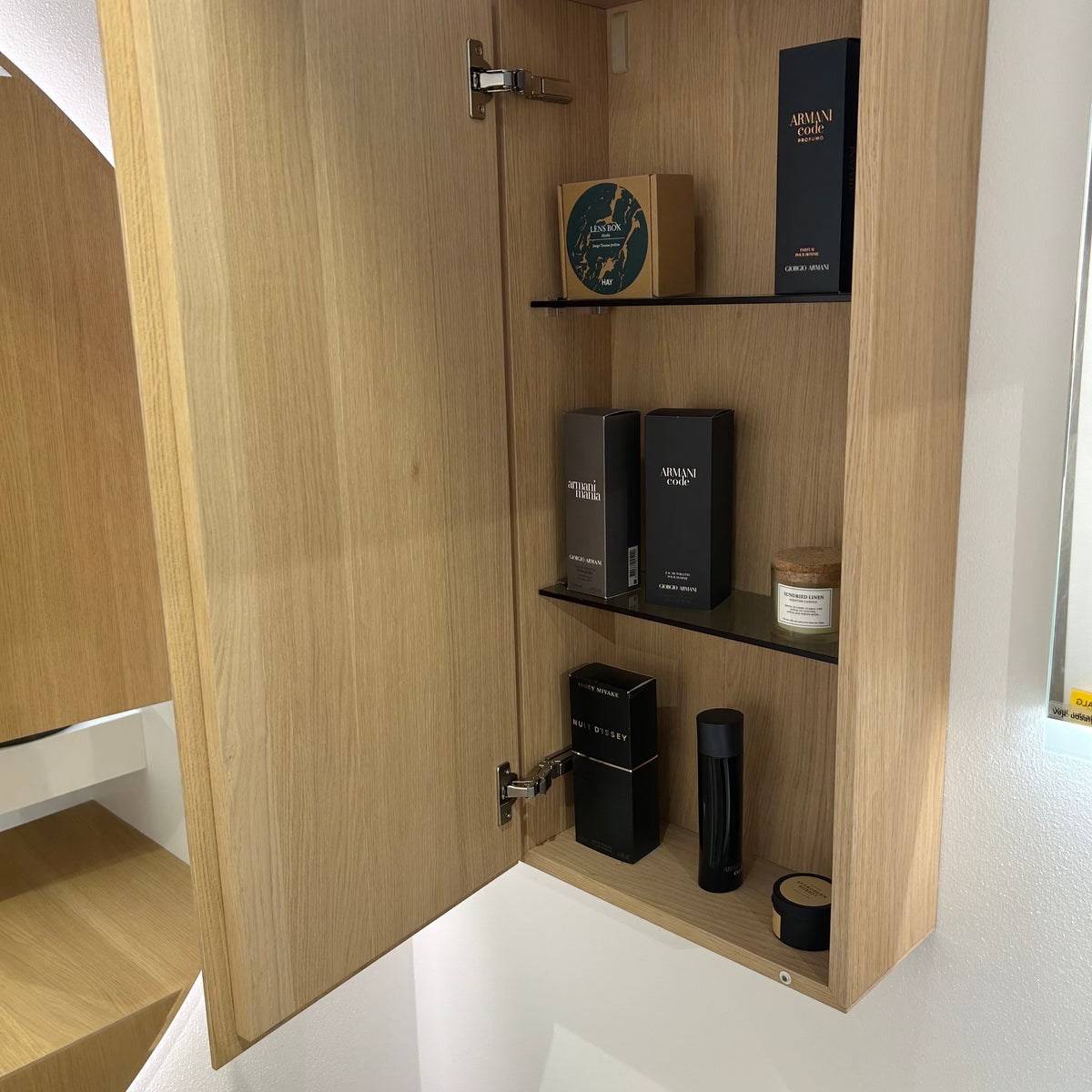 OUTLET - Rovere Naturale Møbelsæt med Væghængt Vask & Opbevaringsskabe
