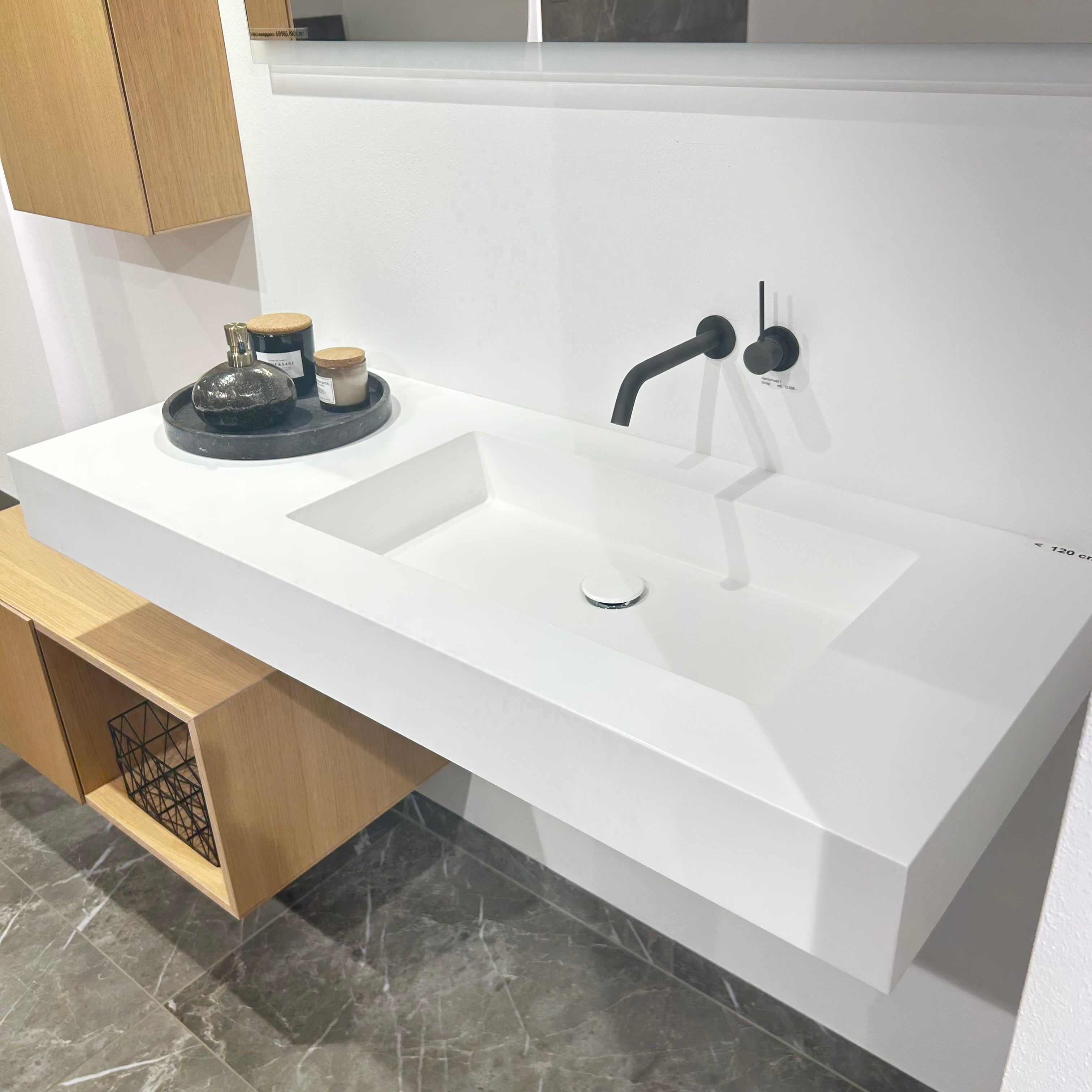 OUTLET - Rovere Naturale Møbelsæt med Væghængt Vask & Opbevaringsskabe