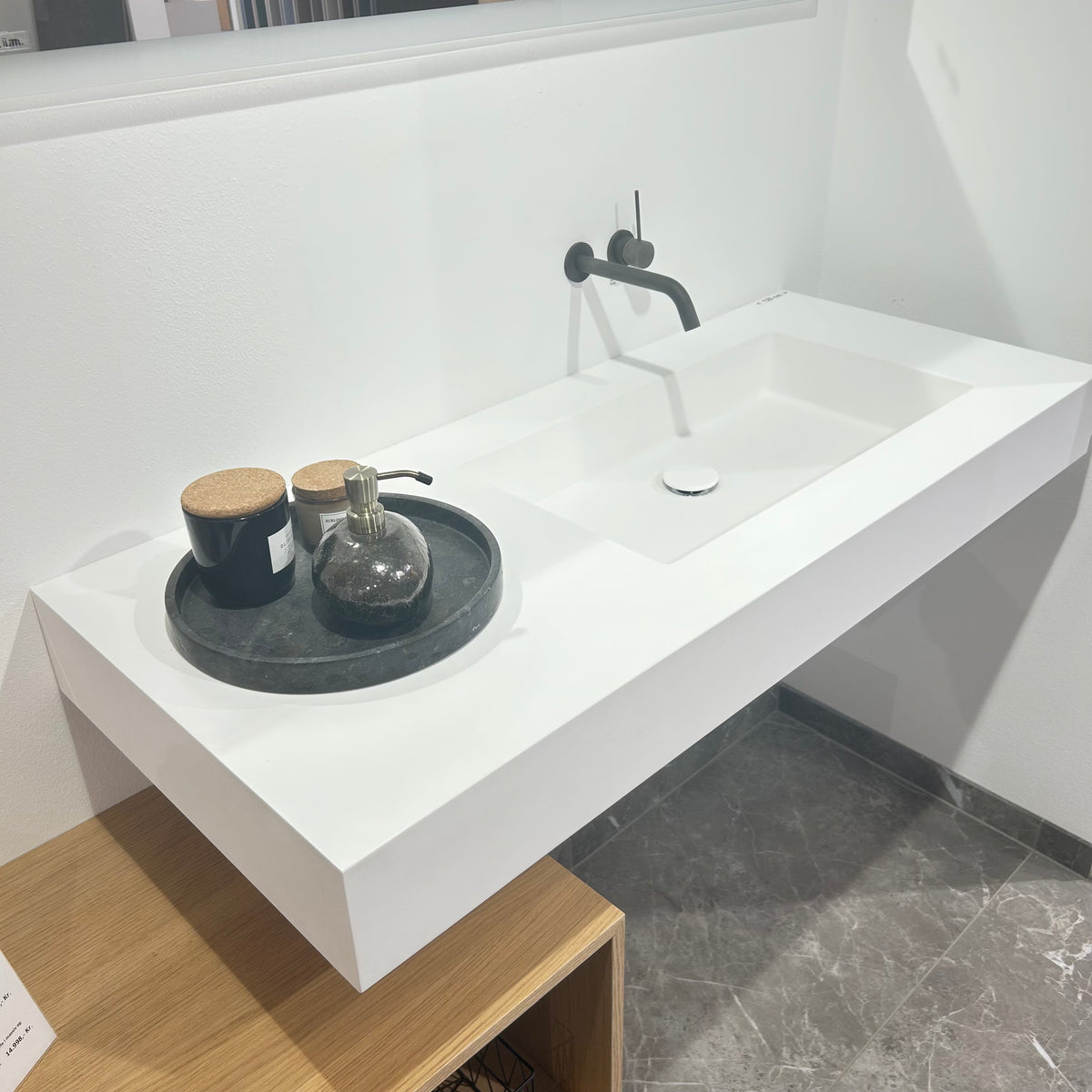 OUTLET - Rovere Naturale Møbelsæt med Væghængt Vask & Opbevaringsskabe