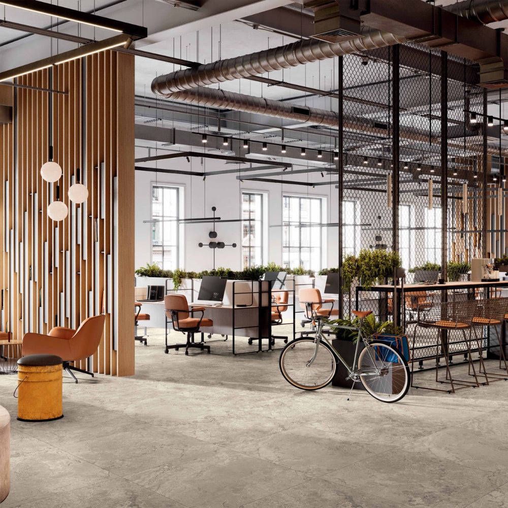 sand naturstenslook flise i keramisk materiale.