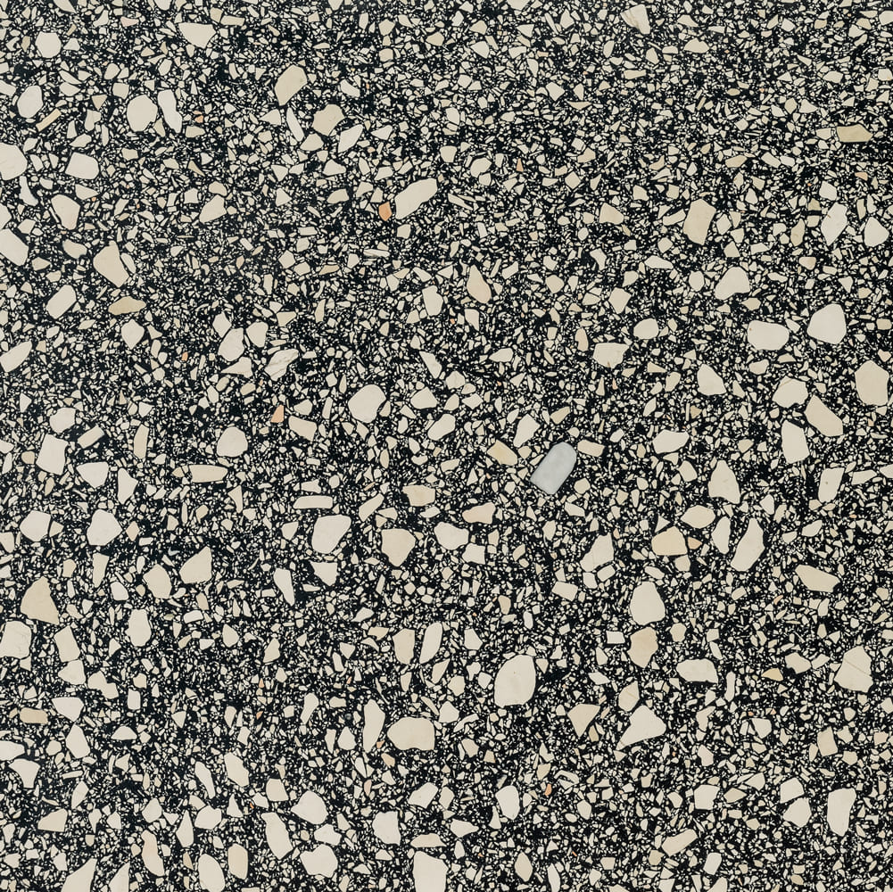 Terrazzo Classico 3.Sa med mørkt, lyst og varmt mix Sokkelkant