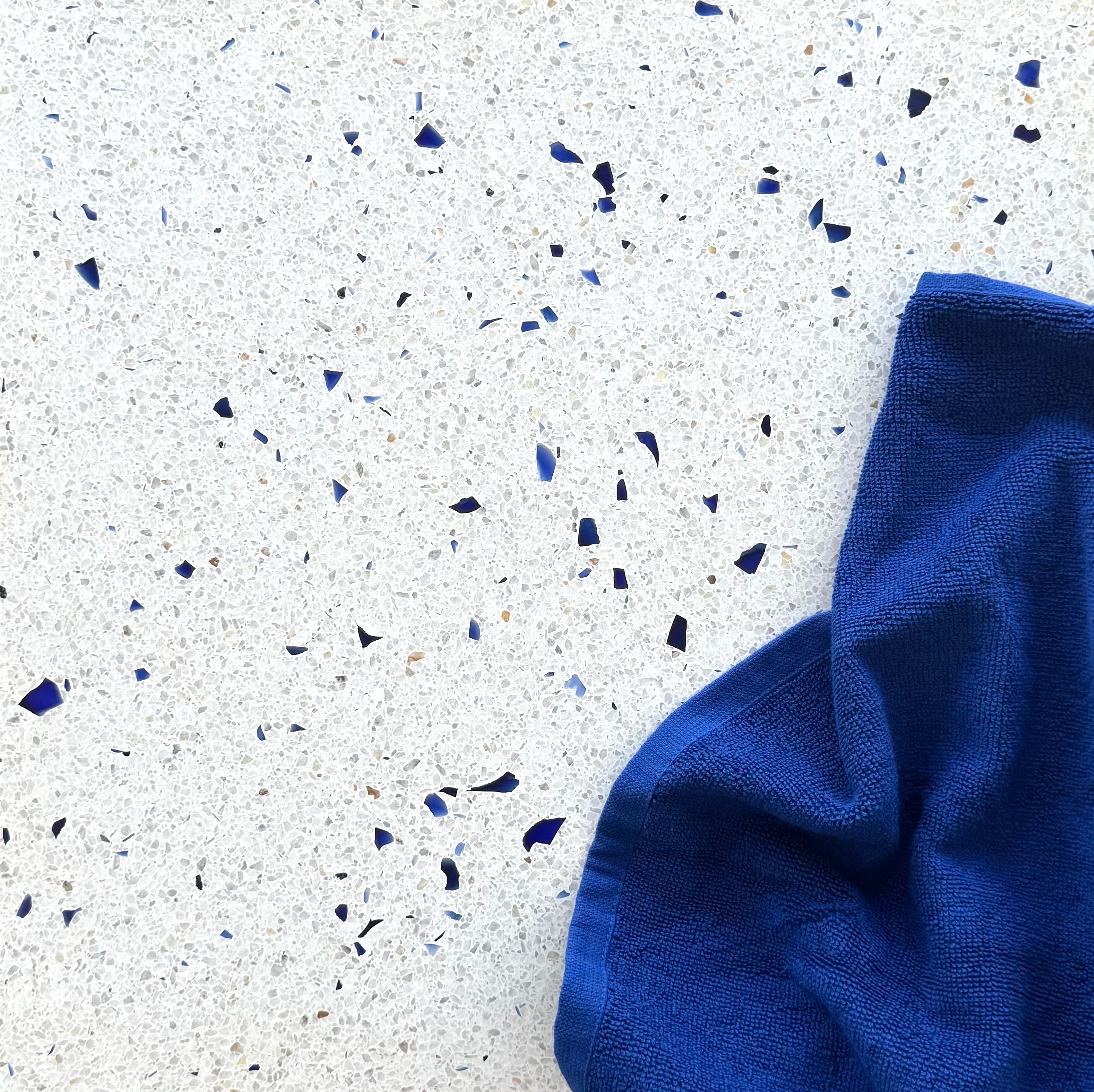 Terrazzo 1511 med lyst, blåt mix